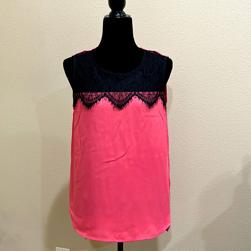 👚 Pink blouse with black lace 👚